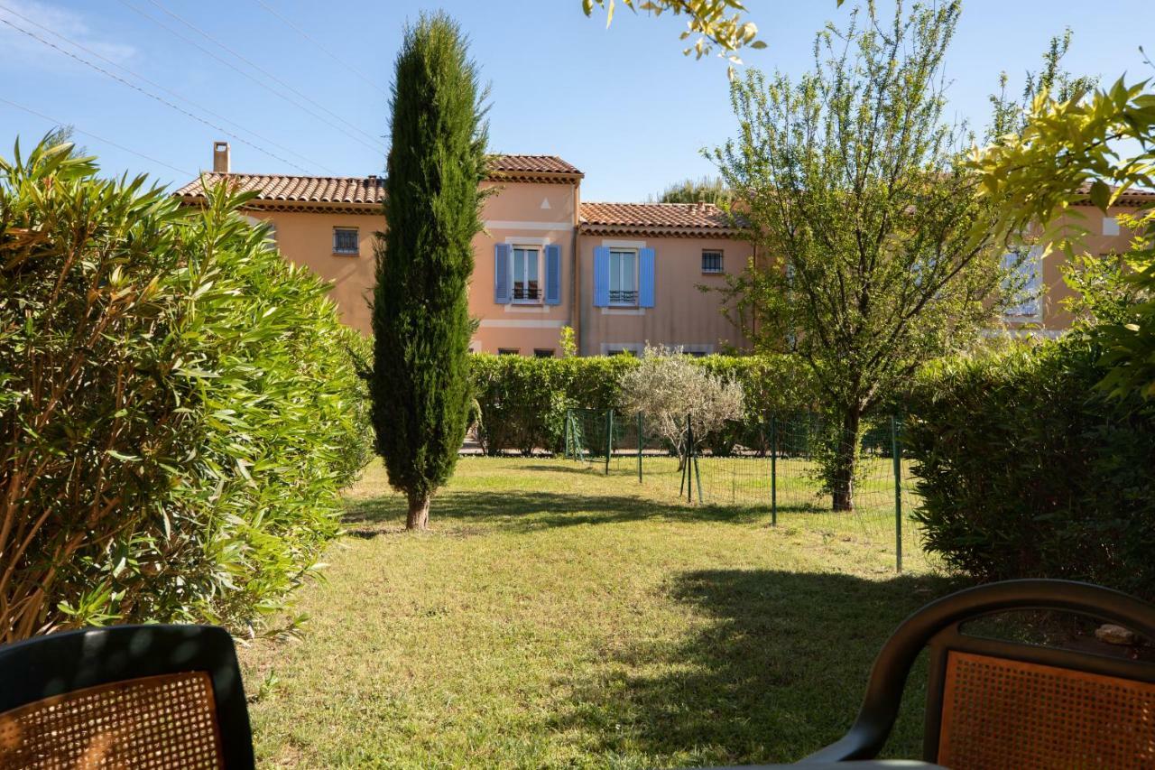 Sowell Residences Les Mazets Arles Exterior foto