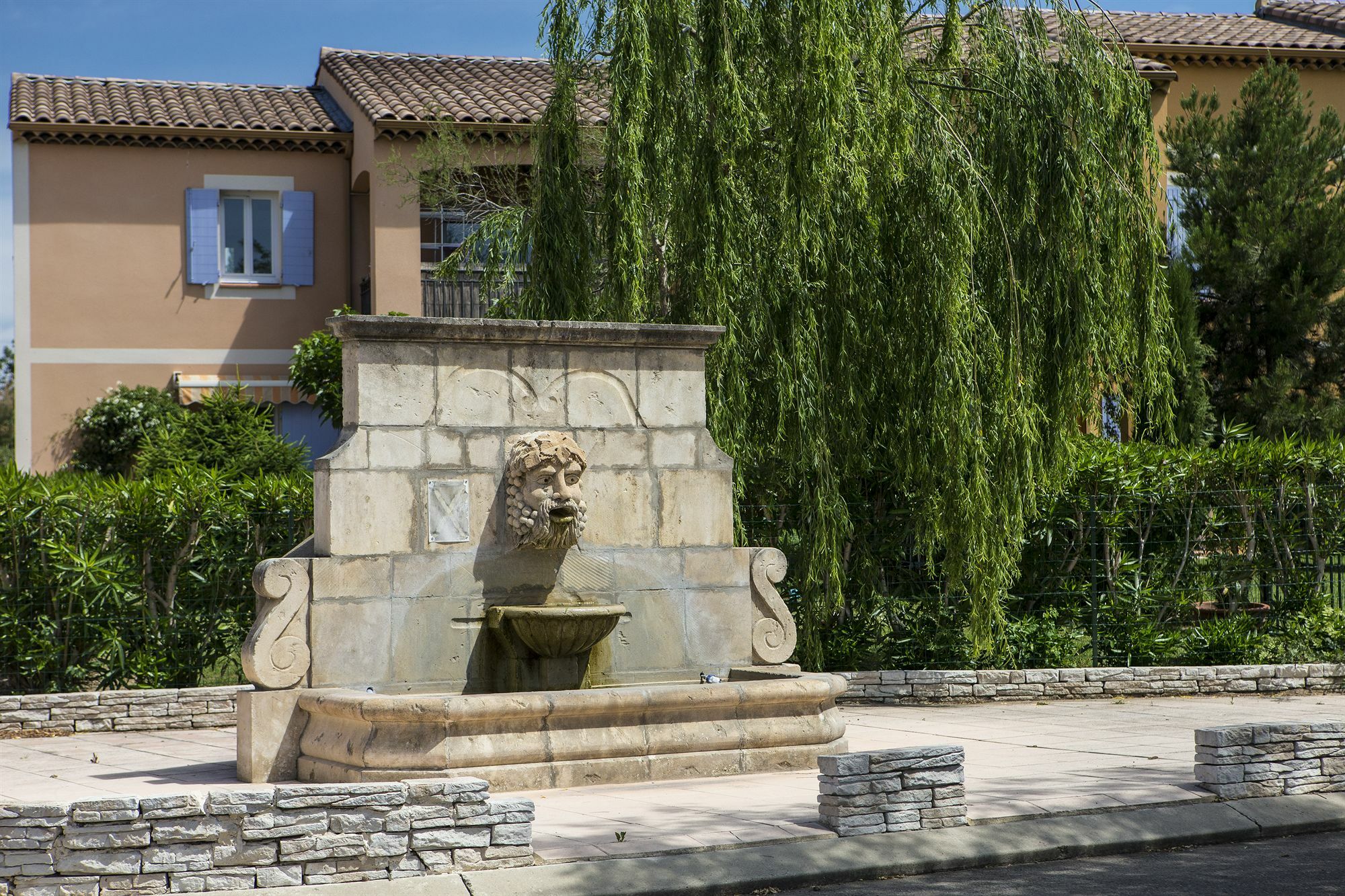Sowell Residences Les Mazets Arles Exterior foto
